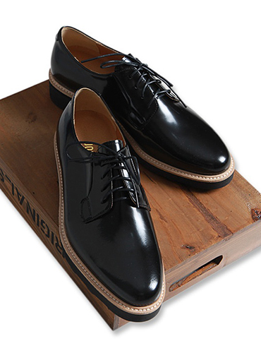 JOSTA MADE. + 5cm  Common projects leather derby
